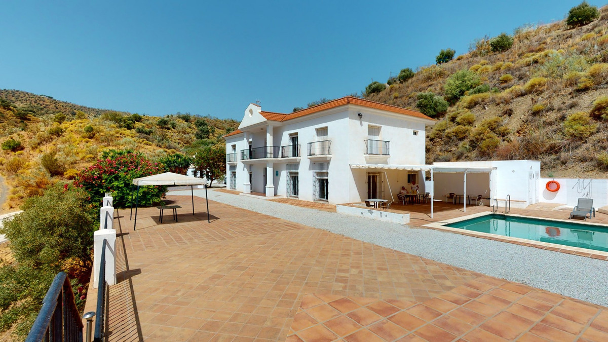 Huis te koop in Macharaviaya | 7 slaapkamers H5123257