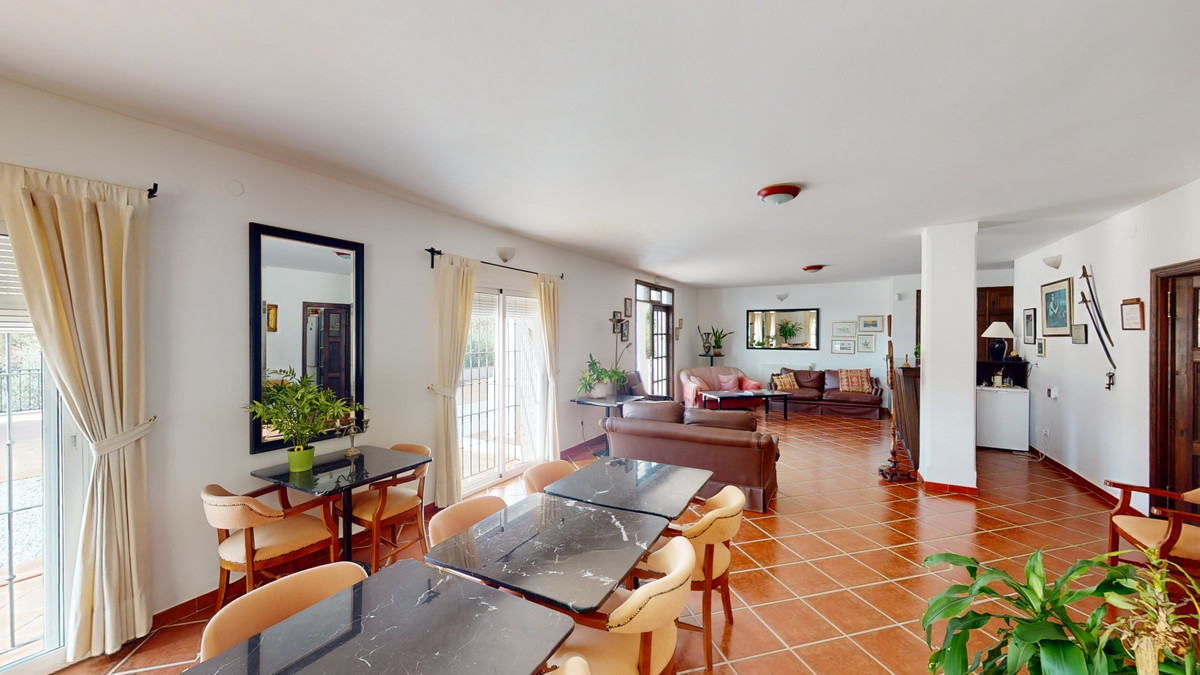 Huis te koop in Macharaviaya | 7 slaapkamers H5123257