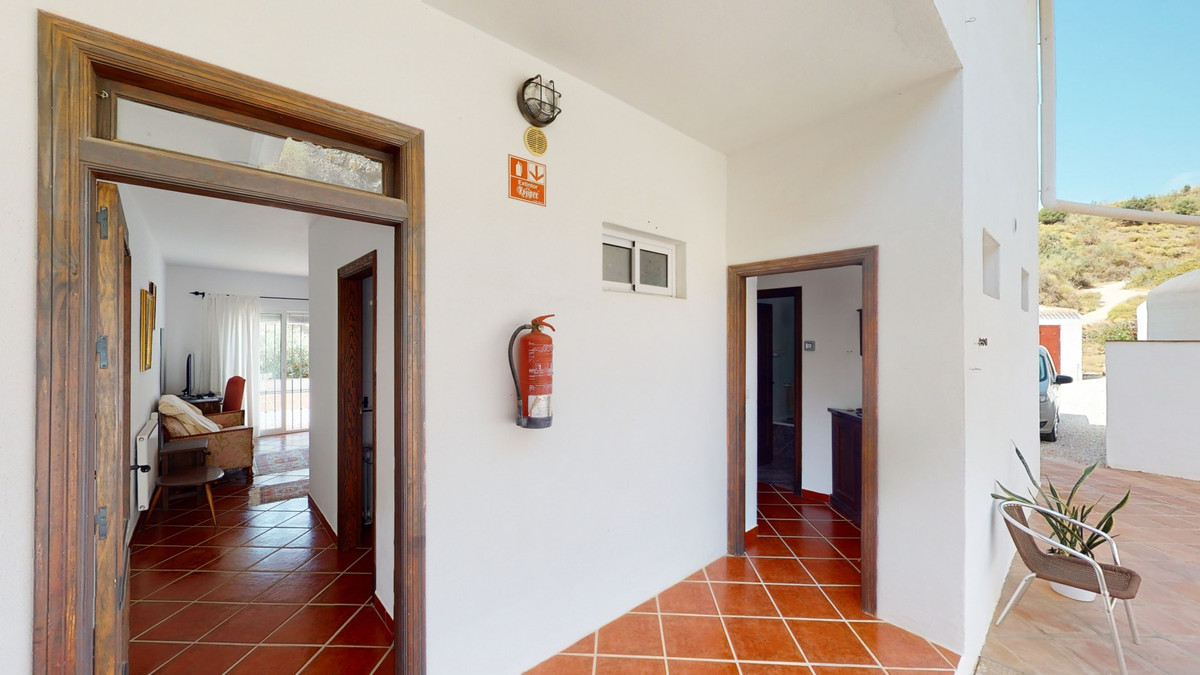 Huis te koop in Macharaviaya | 7 slaapkamers H5123257