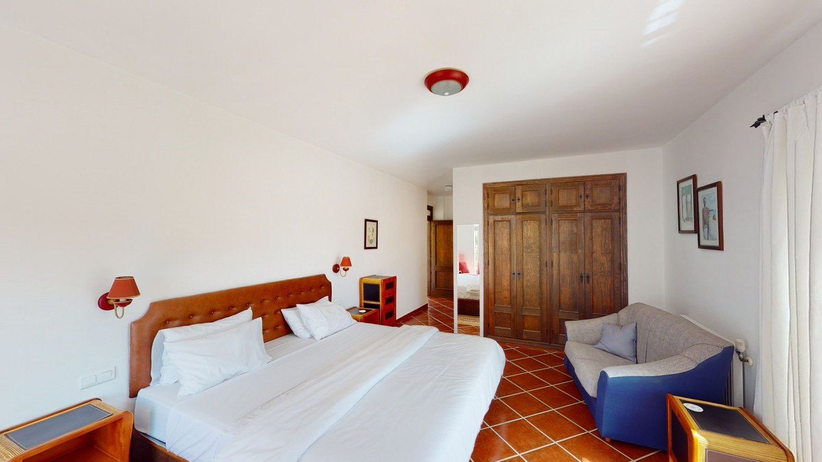 Huis te koop in Macharaviaya | 7 slaapkamers H5123257