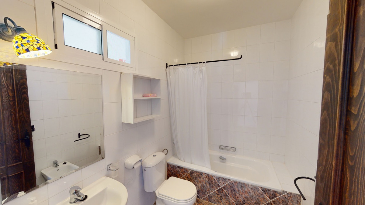Huis te koop in Macharaviaya | 7 slaapkamers H5123257