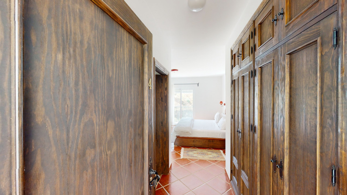 Huis te koop in Macharaviaya | 7 slaapkamers H5123257