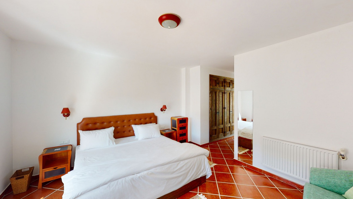 Huis te koop in Macharaviaya | 7 slaapkamers H5123257