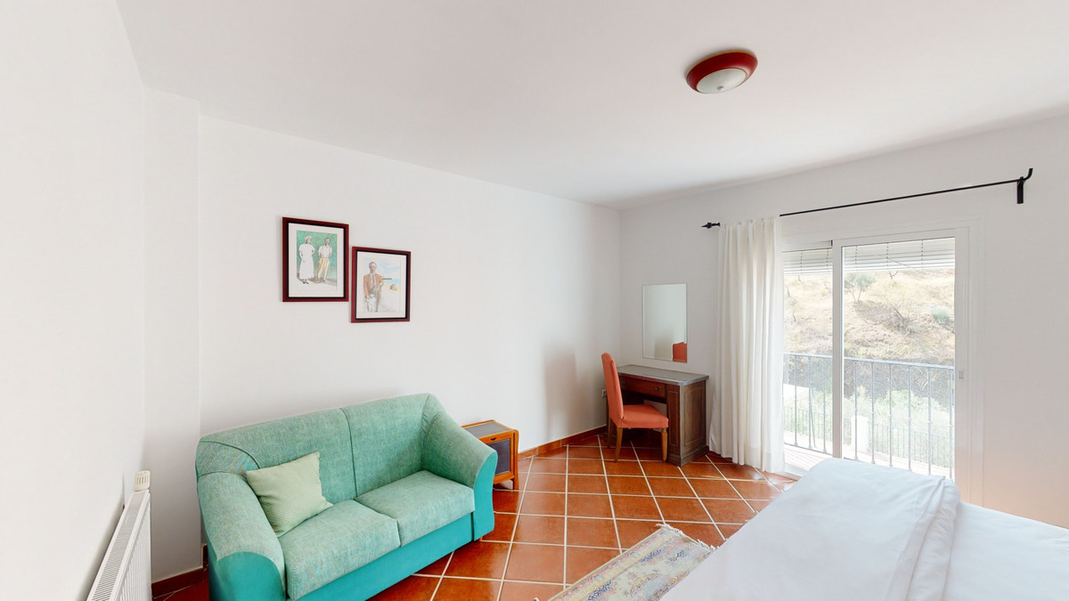 Huis te koop in Macharaviaya | 7 slaapkamers H5123257