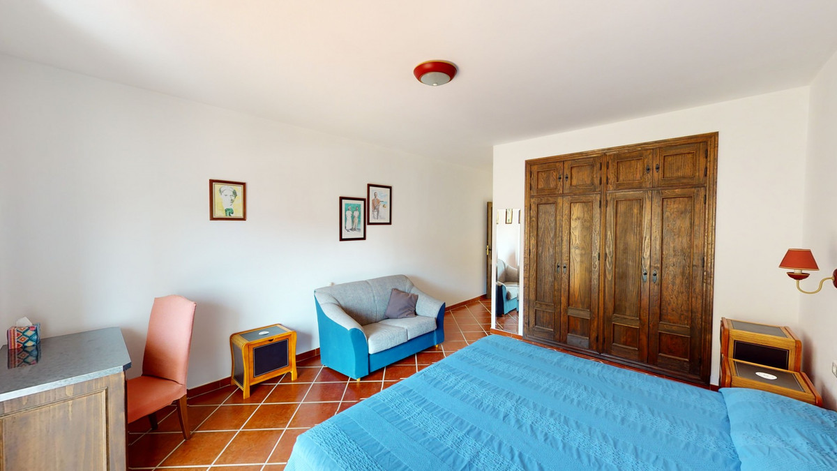 Huis te koop in Macharaviaya | 7 slaapkamers H5123257
