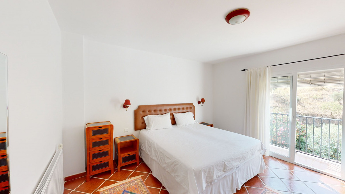 Huis te koop in Macharaviaya | 7 slaapkamers H5123257
