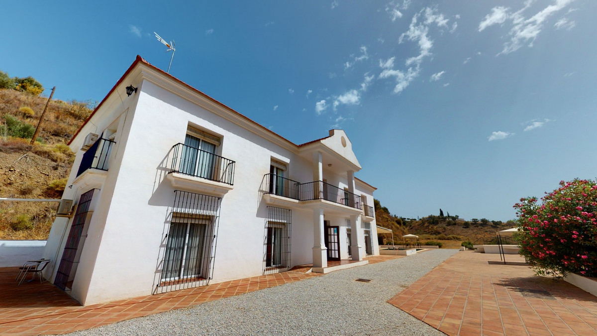 Huis te koop in Macharaviaya | 7 slaapkamers H5123257
