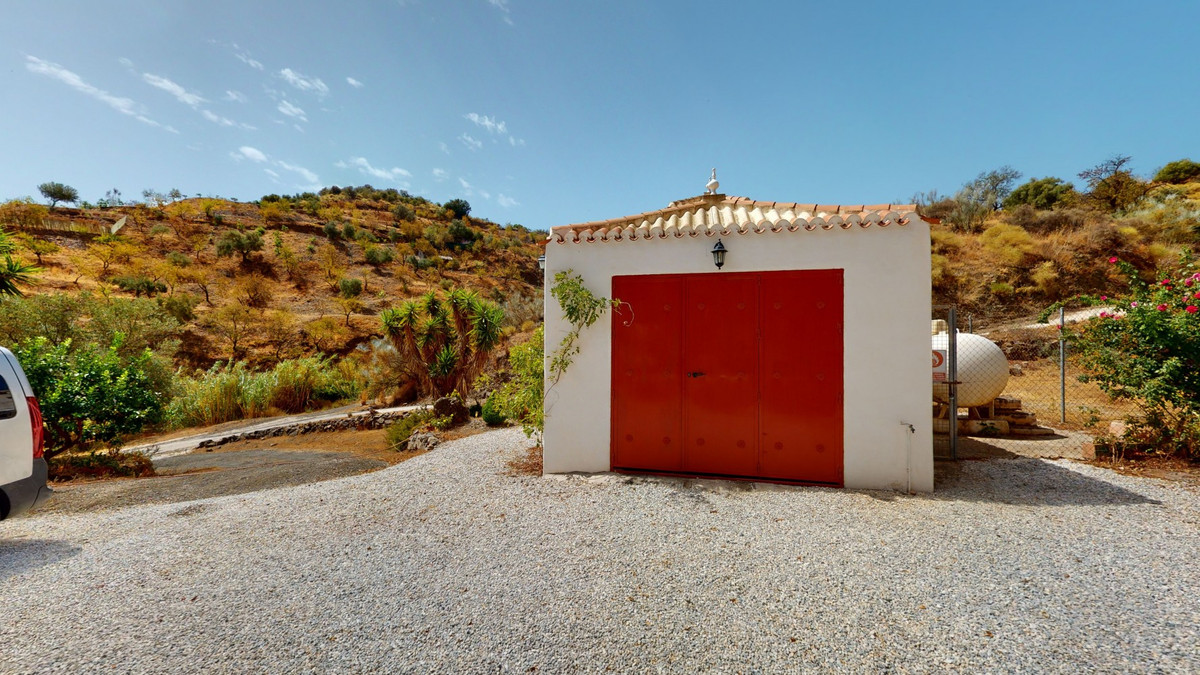 Huis te koop in Macharaviaya | 7 slaapkamers H5123257