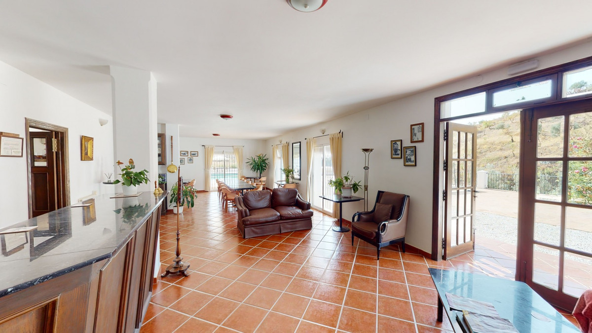 Huis te koop in Macharaviaya | 7 slaapkamers H5123257