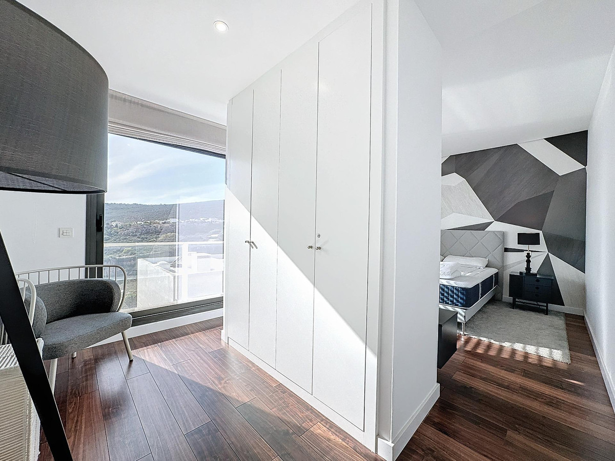 Huis te koop in Manilva | 4 slaapkamers H5027182