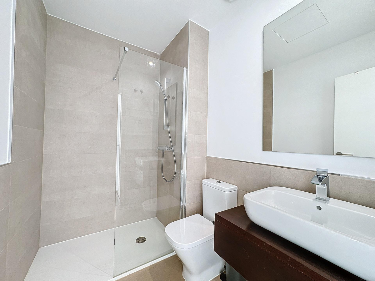 Huis te koop in Manilva | 4 slaapkamers H5027182