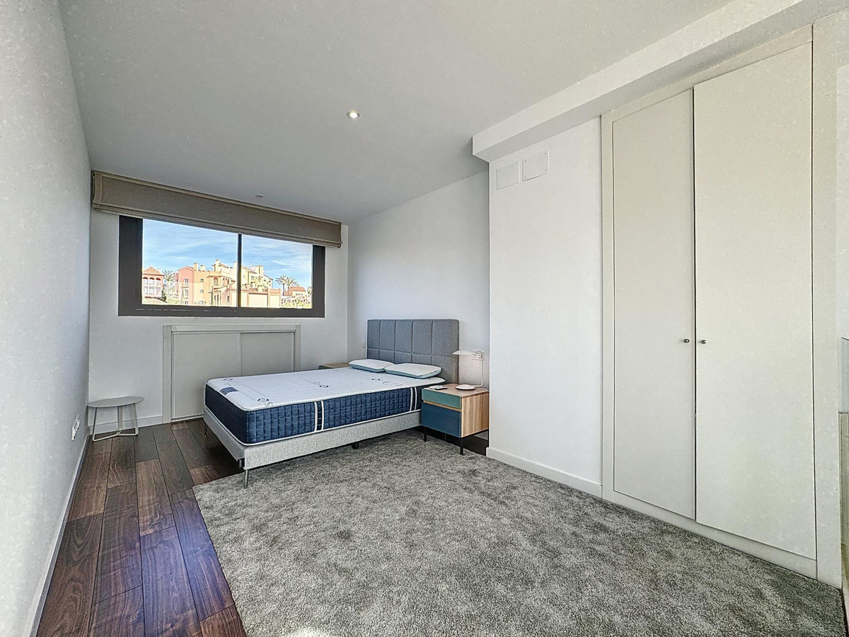 Huis te koop in Manilva | 4 slaapkamers H5027182