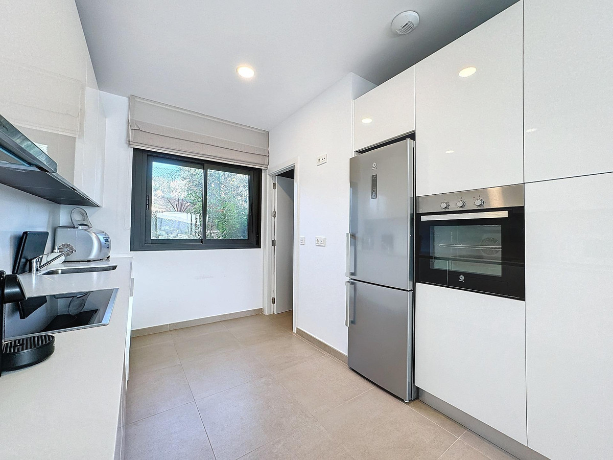 Huis te koop in Manilva | 4 slaapkamers H5027182