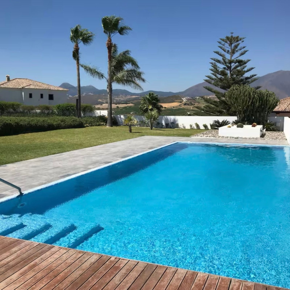 Property main view 4