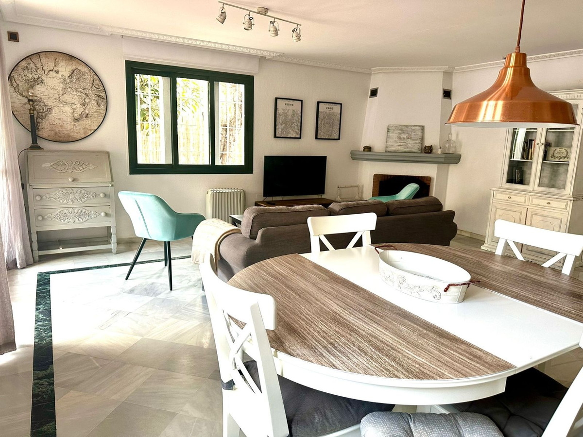 Huis te koop in Manilva | 4 slaapkamers H5057782