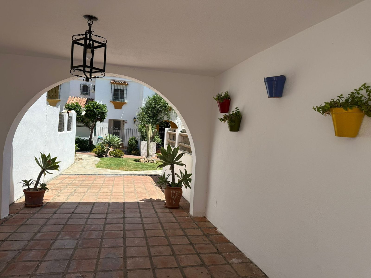 Huis te koop in Manilva | 4 slaapkamers H5057782