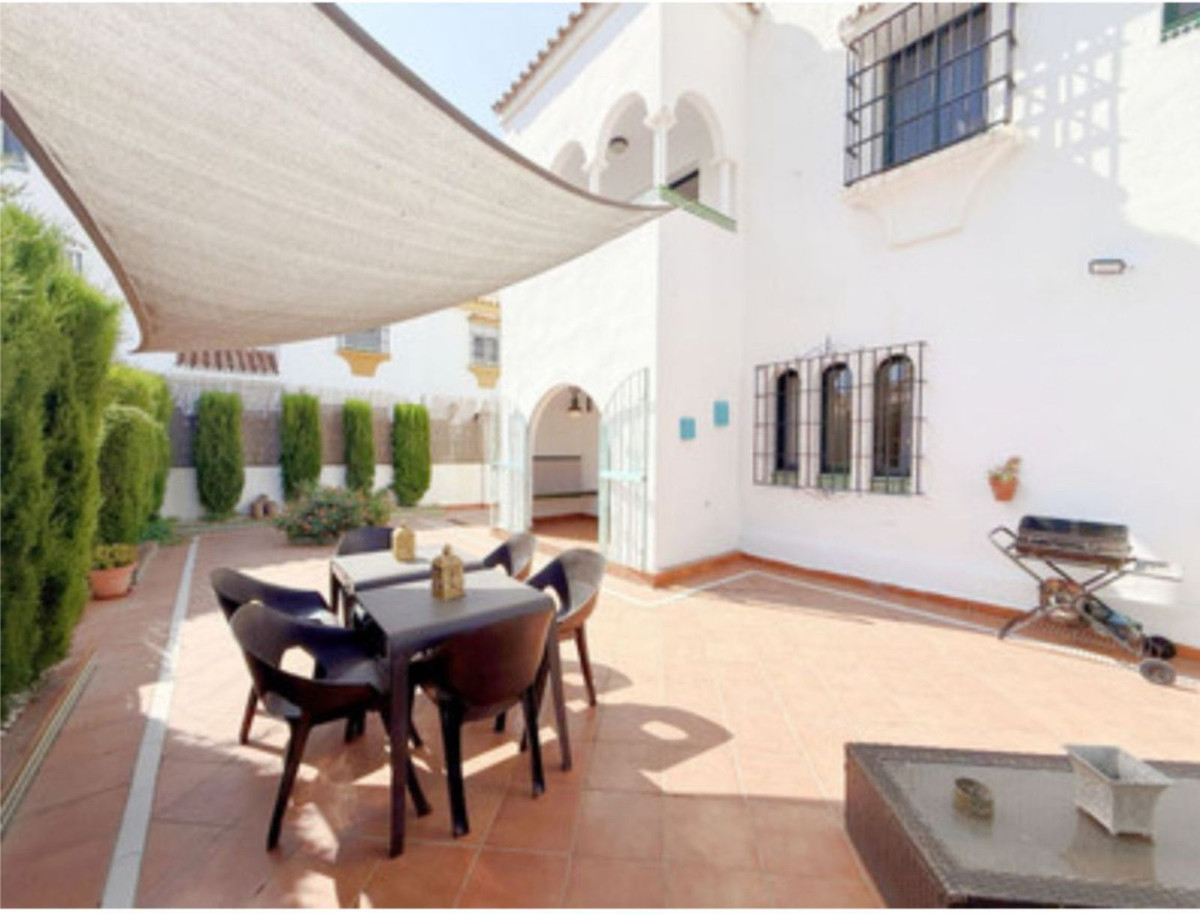 Huis te koop in Manilva | 4 slaapkamers H5057782