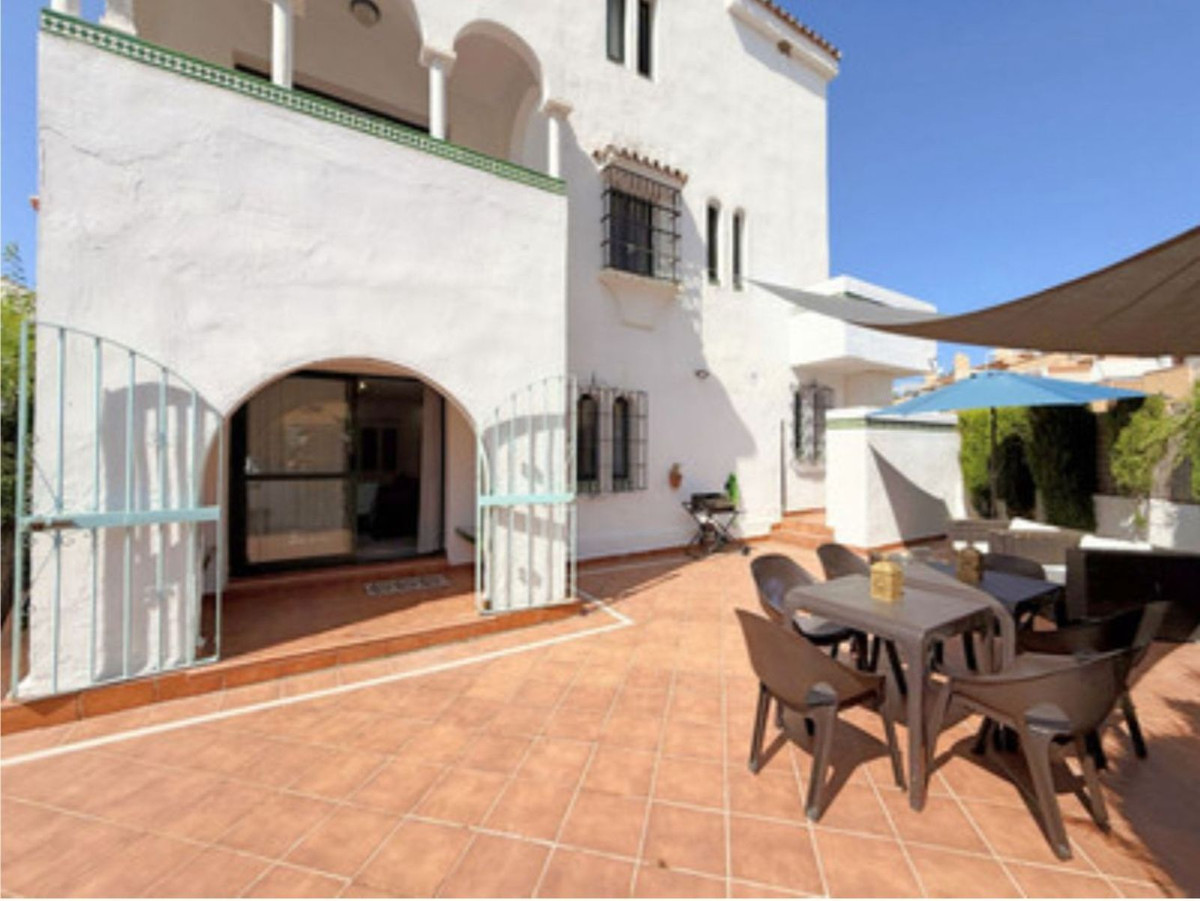 Huis te koop in Manilva | 4 slaapkamers H5057782