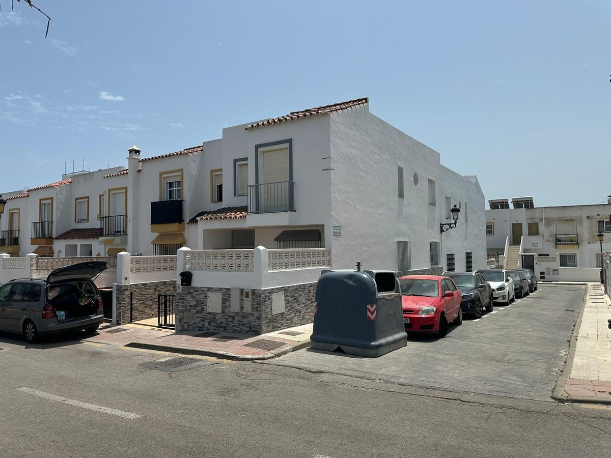 Huis te koop in Manilva | 4 slaapkamers H5108503
