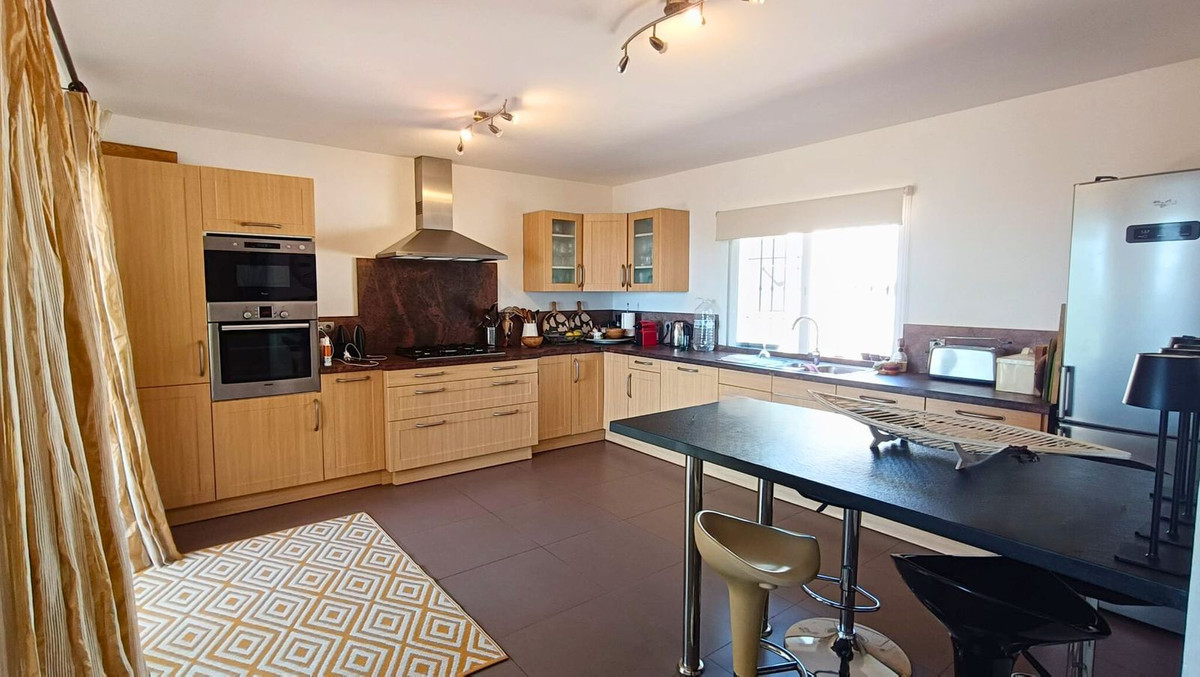 Huis te koop in Manilva | 5 slaapkamers H5109319