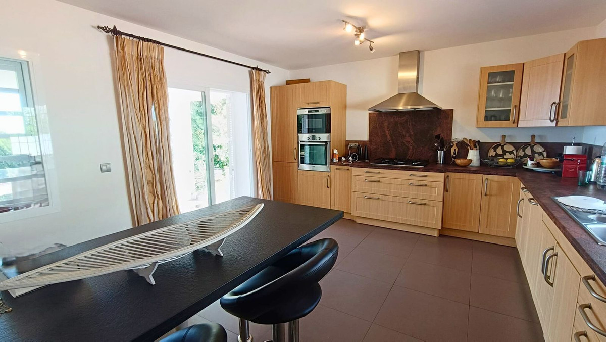 Huis te koop in Manilva | 5 slaapkamers H5109319