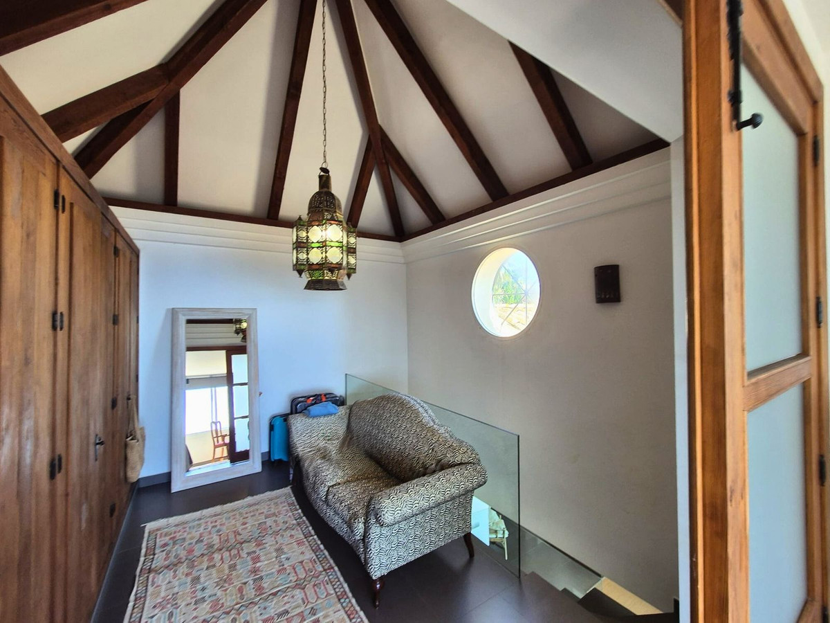 Huis te koop in Manilva | 5 slaapkamers H5109319
