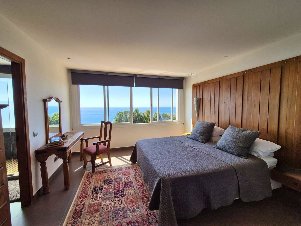 Huis te koop in Manilva | 5 slaapkamers H5109319