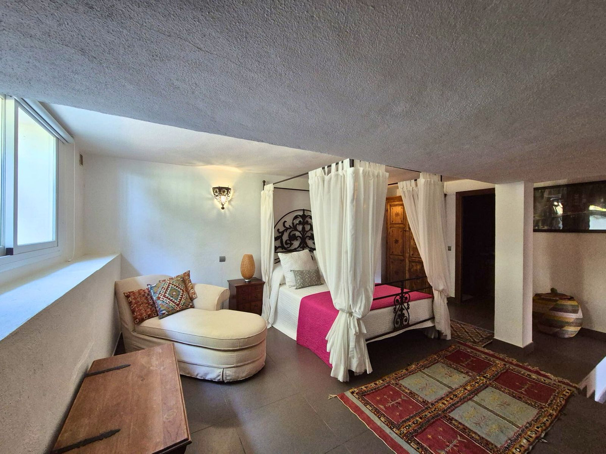 Huis te koop in Manilva | 5 slaapkamers H5109319