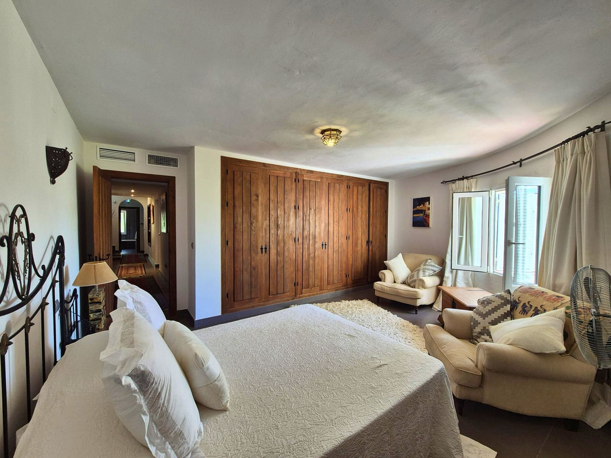 Huis te koop in Manilva | 5 slaapkamers H5109319