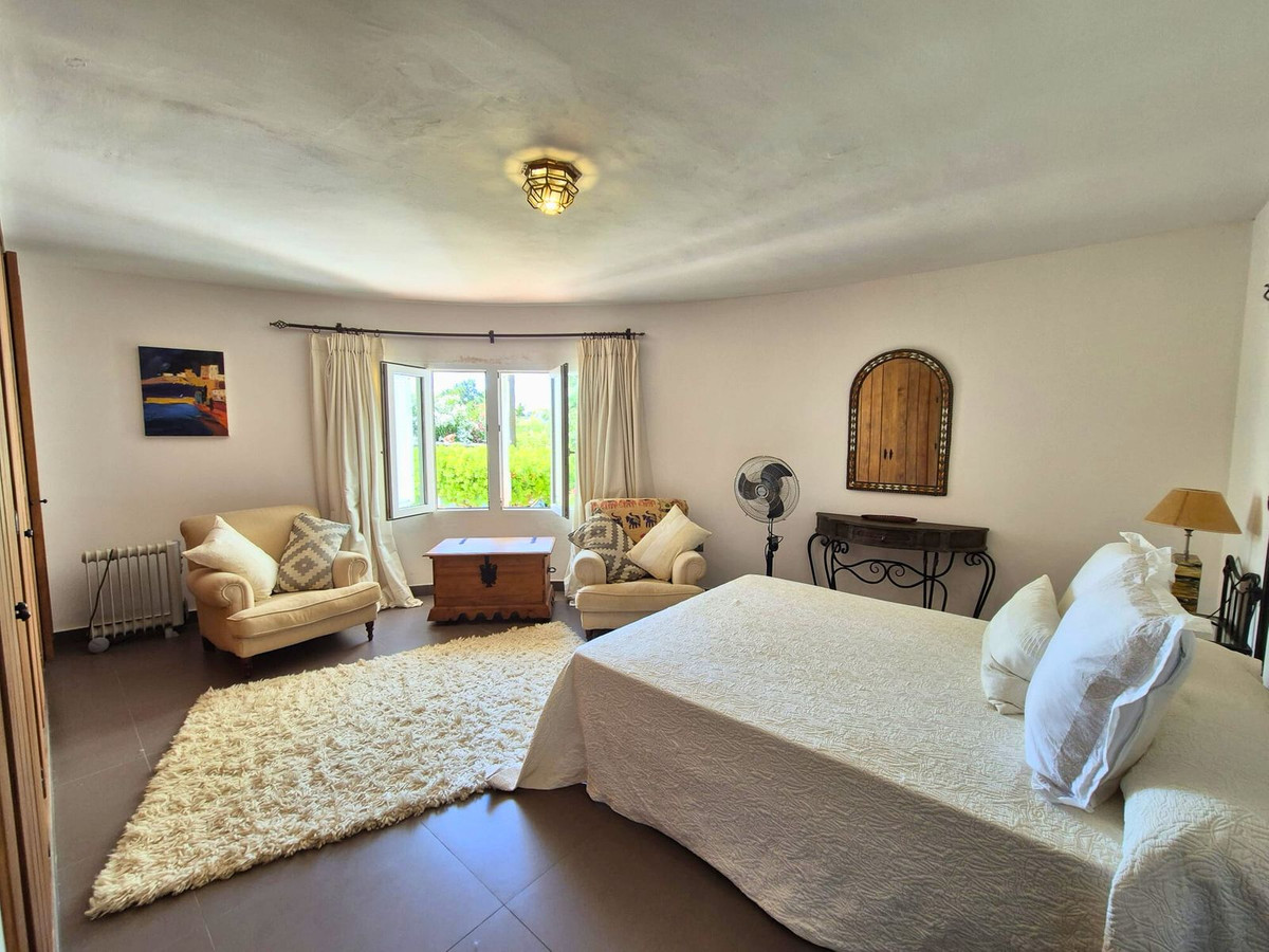 Huis te koop in Manilva | 5 slaapkamers H5109319