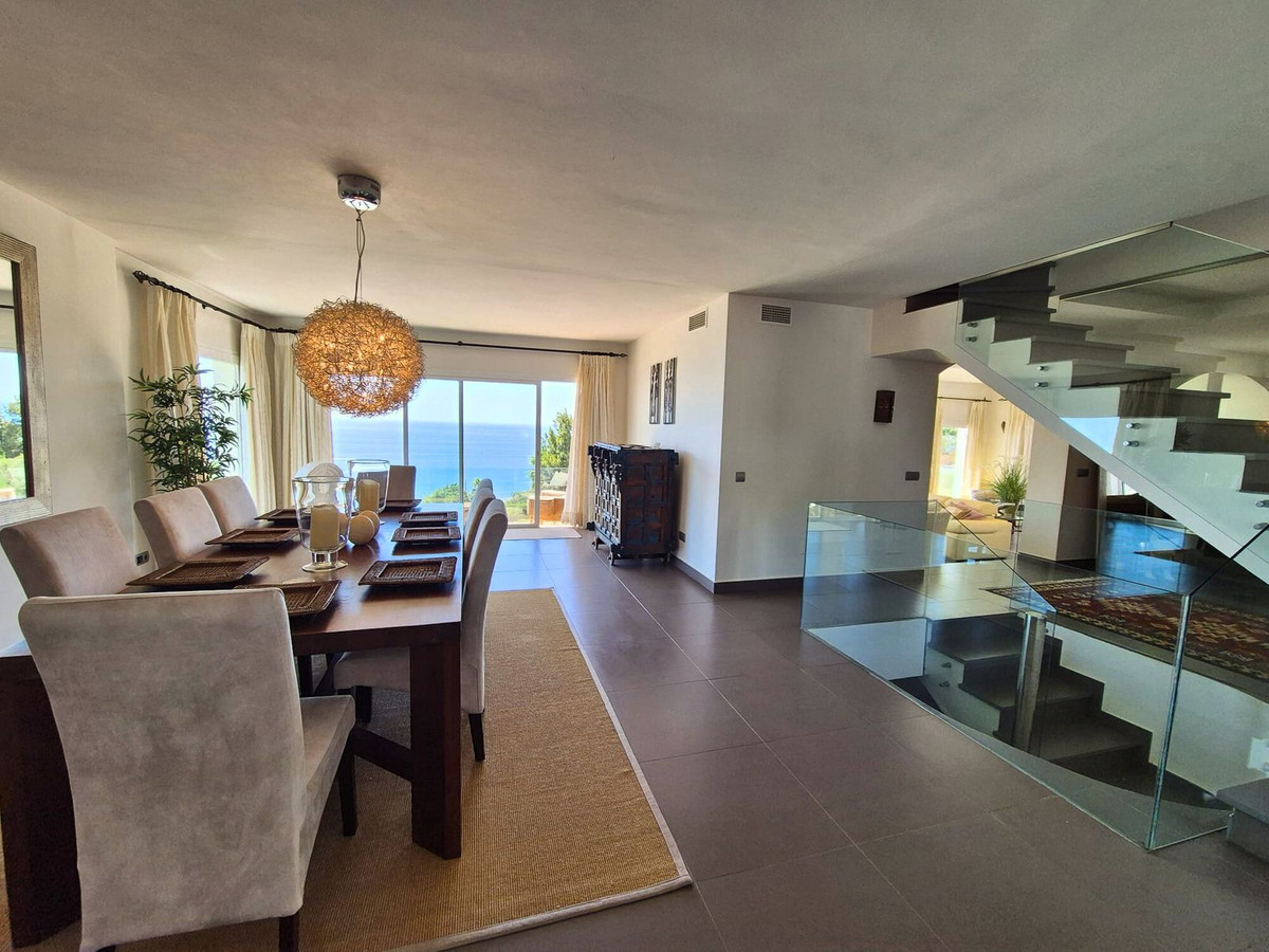 Huis te koop in Manilva | 5 slaapkamers H5109319