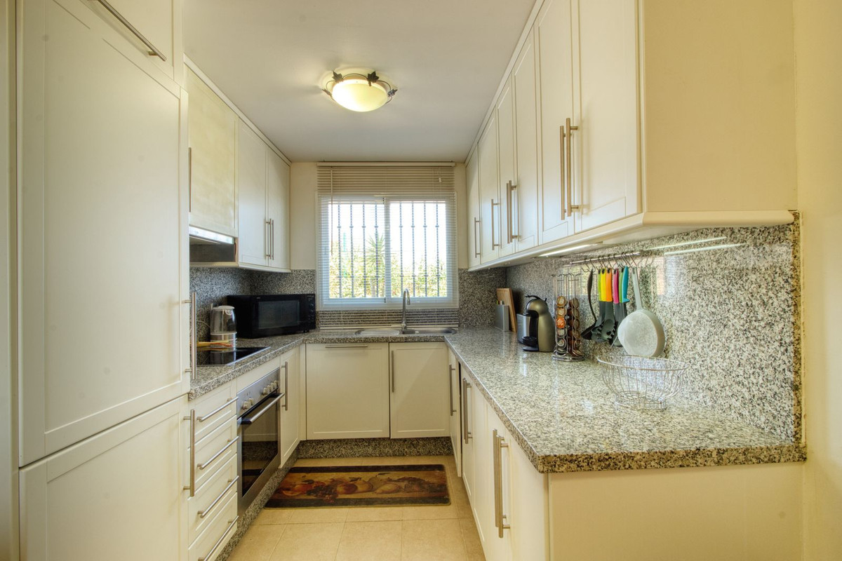 Appartement te koop in Manilva | 4 slaapkamers H5134963