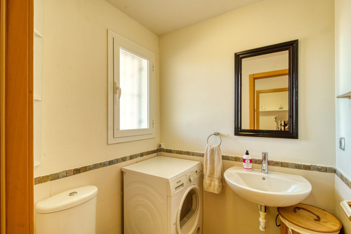 Appartement te koop in Manilva | 4 slaapkamers H5134963