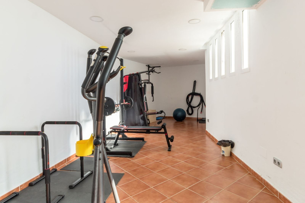 Appartement te koop in Manilva | 4 slaapkamers H5134963