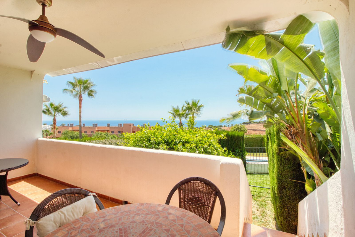 Appartement te koop in Manilva | 4 slaapkamers H5134963