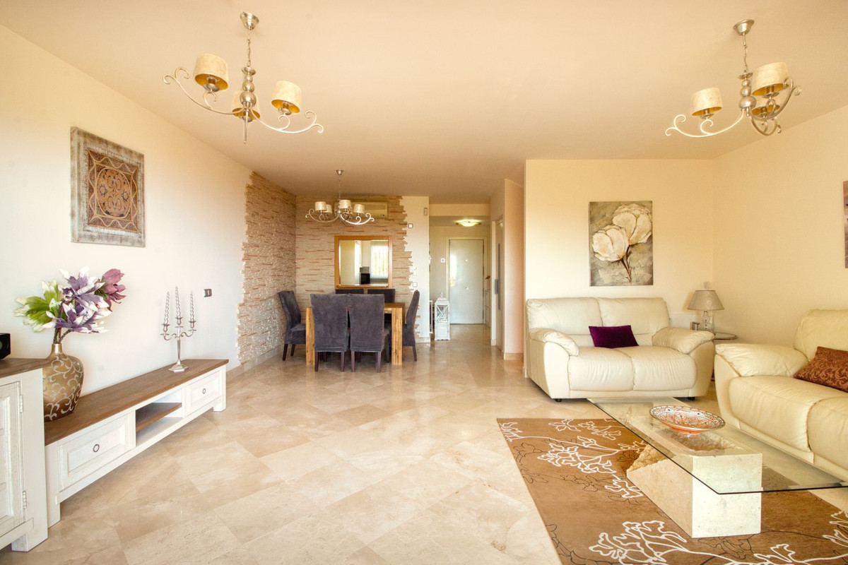 Appartement te koop in Manilva | 4 slaapkamers H5134963