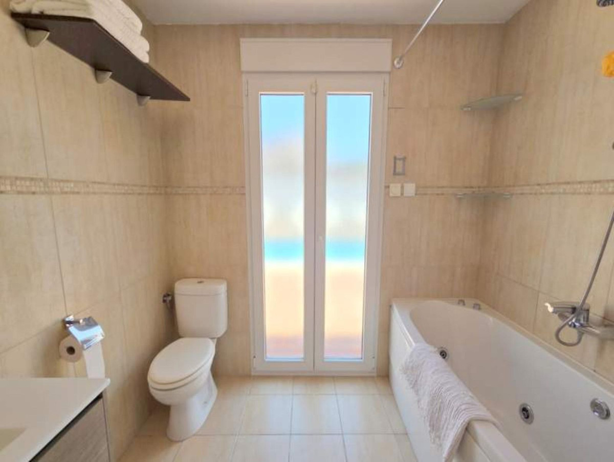 Huis te koop in Manilva | 5 slaapkamers H5135164