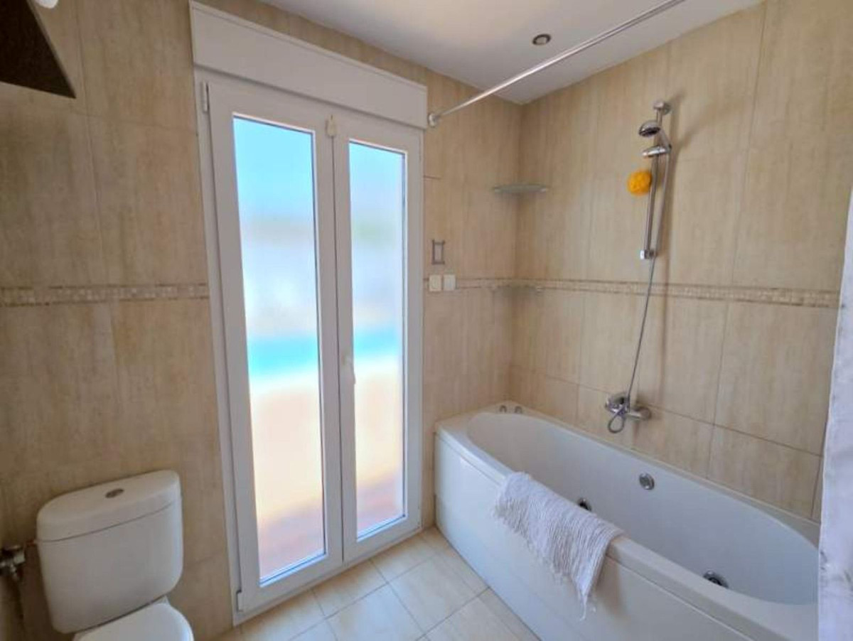 Huis te koop in Manilva | 5 slaapkamers H5135164