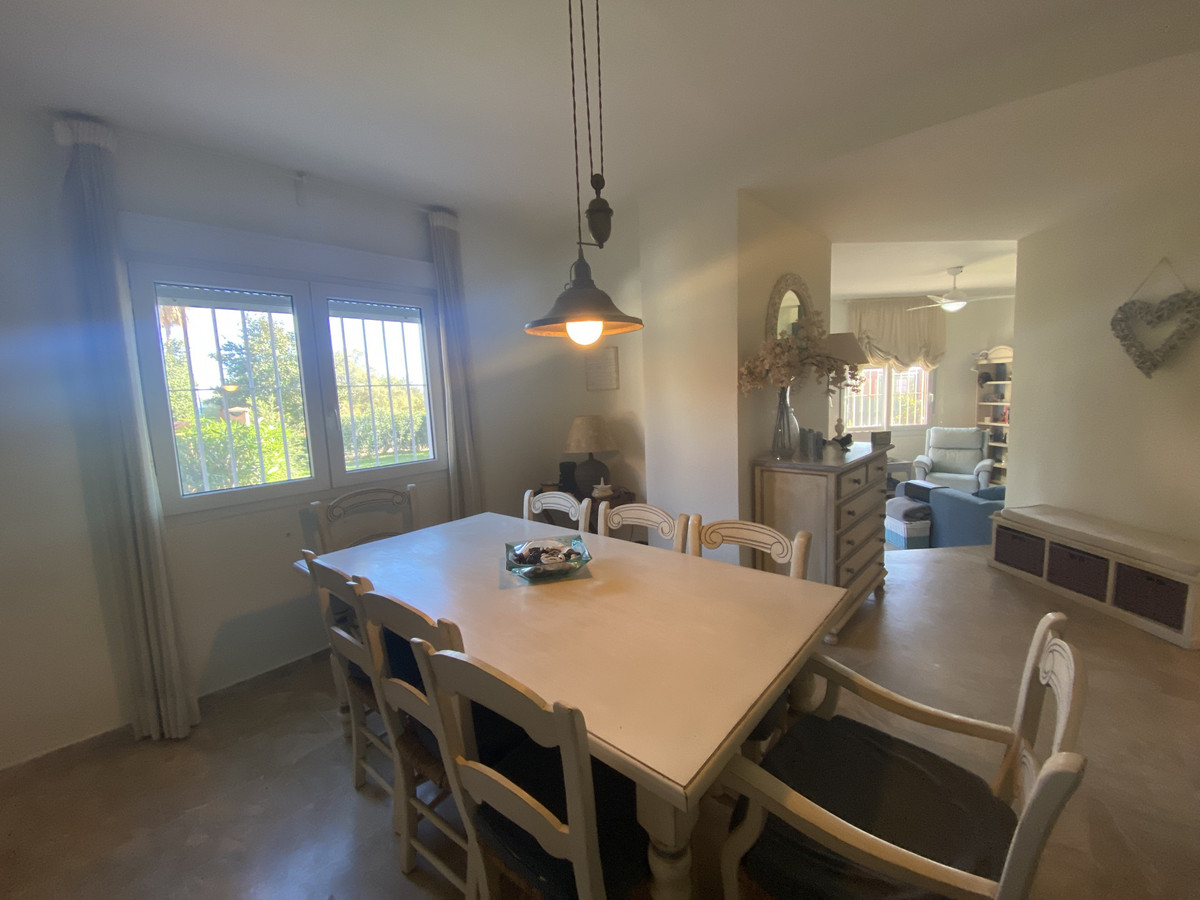 Huis te koop in Manilva | 4 slaapkamers H5148283