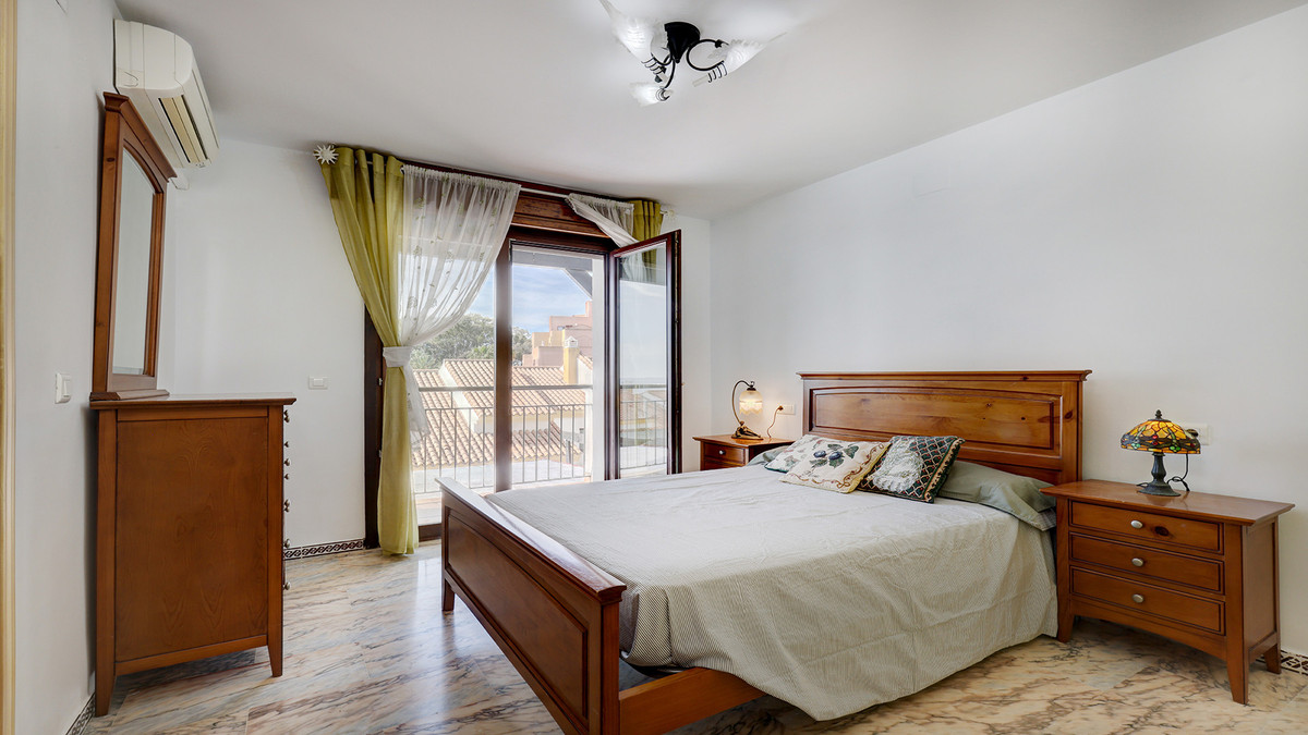 Huis te koop in Manilva | 4 slaapkamers H5152150