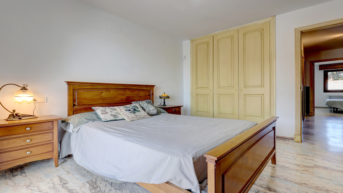 Huis te koop in Manilva | 4 slaapkamers H5152150