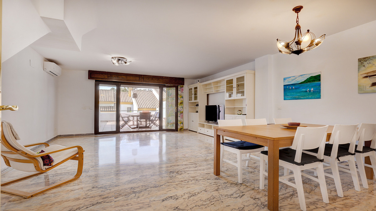 Huis te koop in Manilva | 4 slaapkamers H5152150