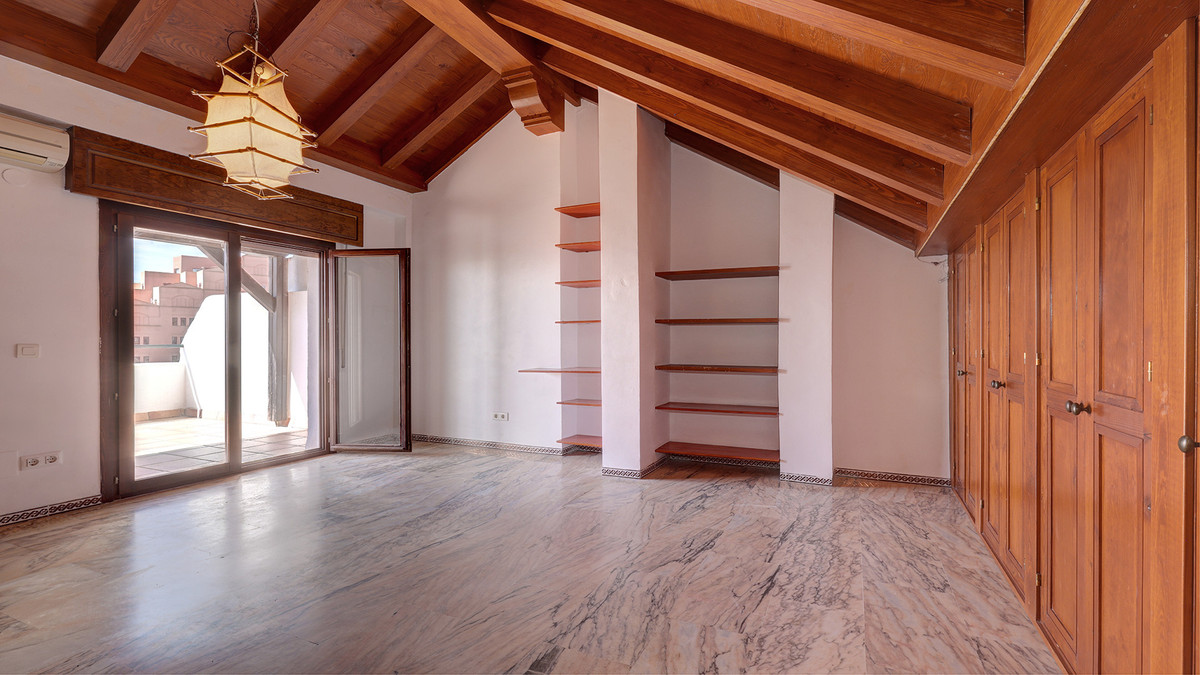 Huis te koop in Manilva | 4 slaapkamers H5152150