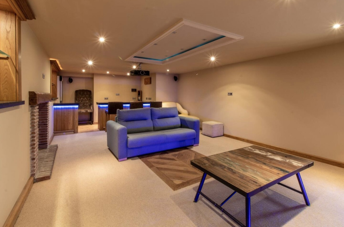 Huis te koop in Manilva | 4 slaapkamers H5202055