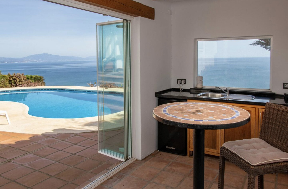 Huis te koop in Manilva | 4 slaapkamers H5202055