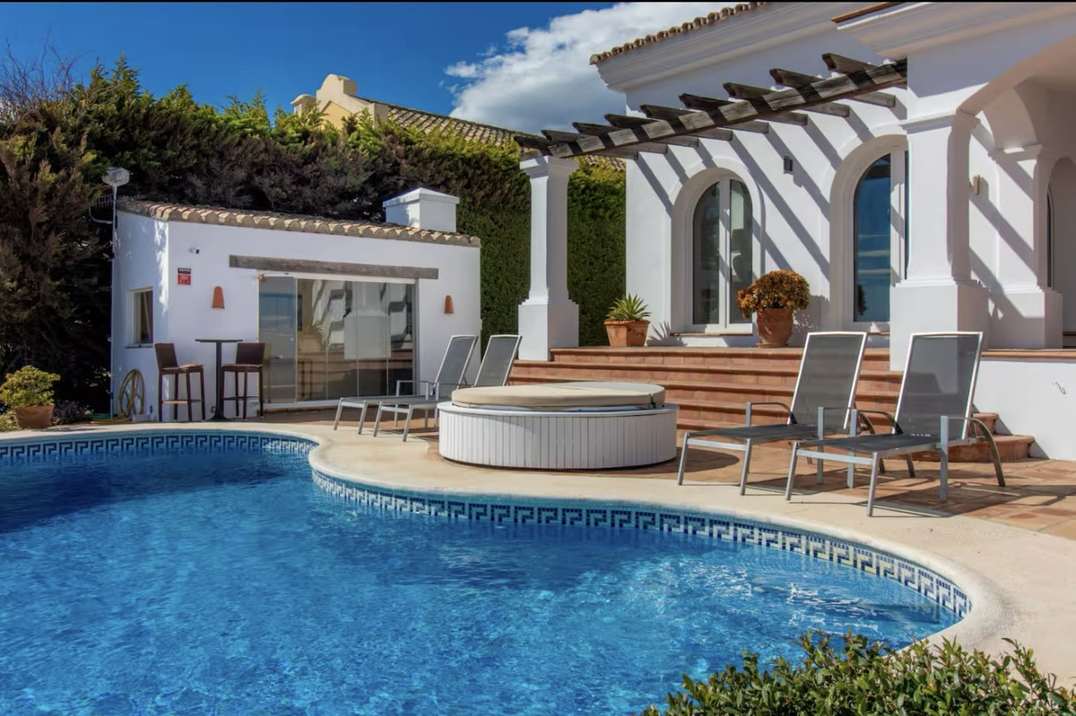 Huis te koop in Manilva | 4 slaapkamers H5202055