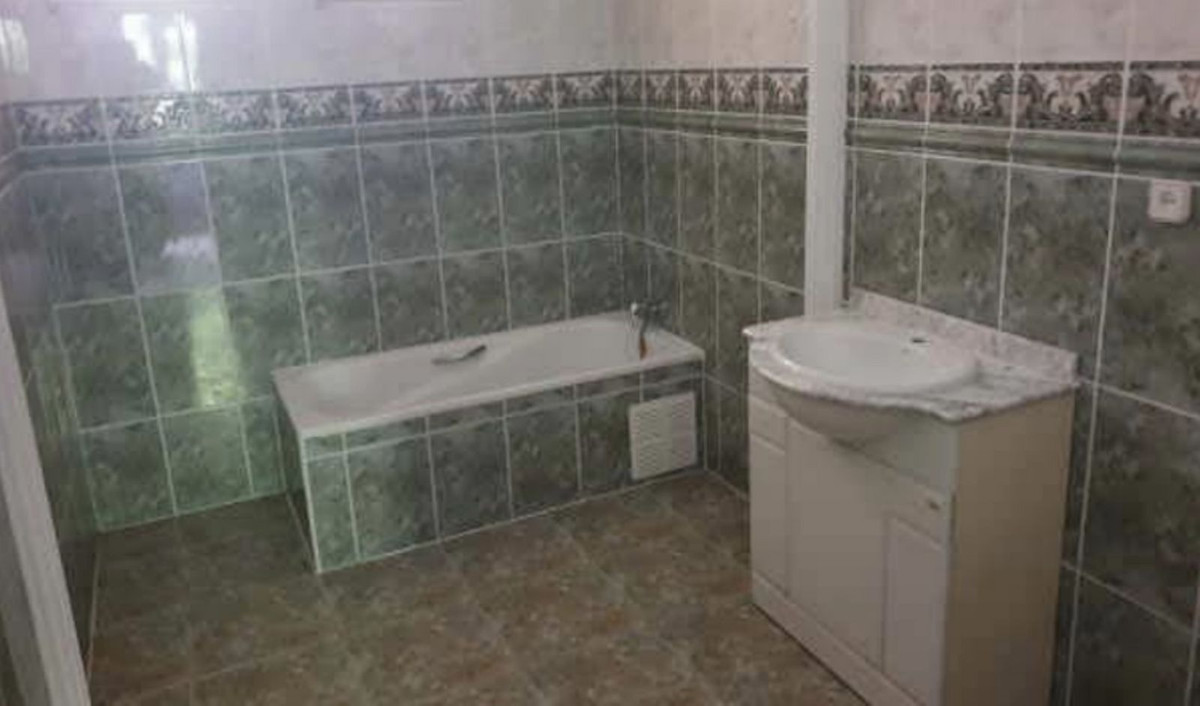 Huis te koop in Manilva | 4 slaapkamers H5235478