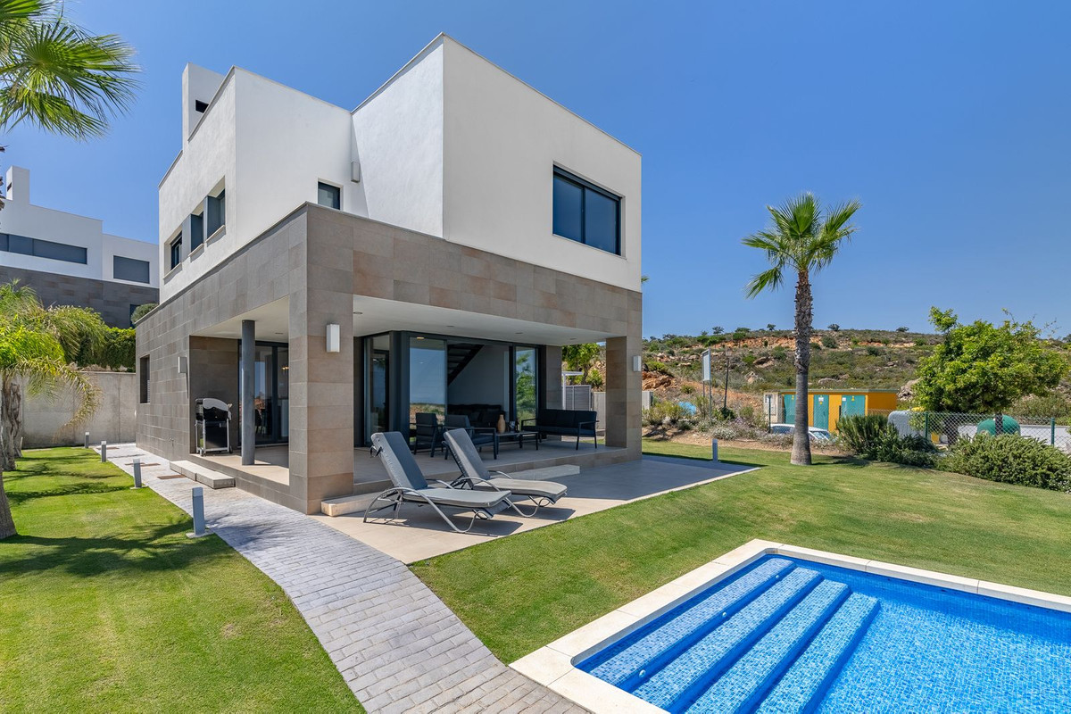 Huis te koop in Manilva | 4 slaapkamers H5287867