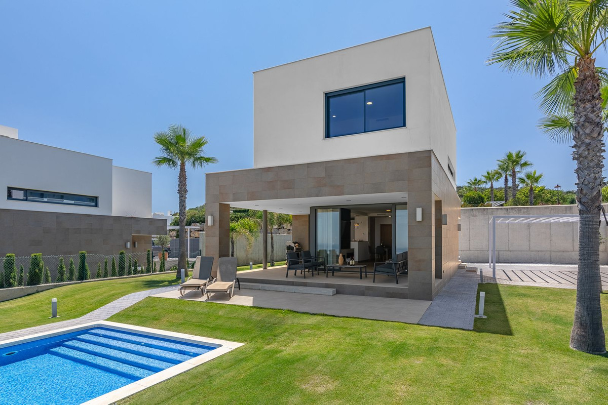 Huis te koop in Manilva | 4 slaapkamers H5287867