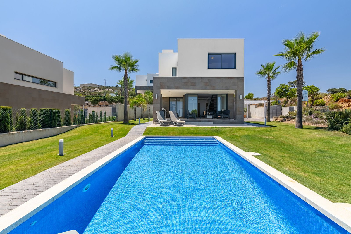 Huis te koop in Manilva | 4 slaapkamers H5287867